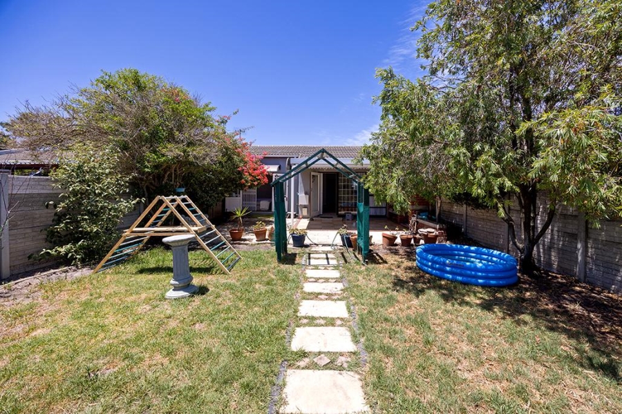 2 Bedroom Property for Sale in Table View Western Cape